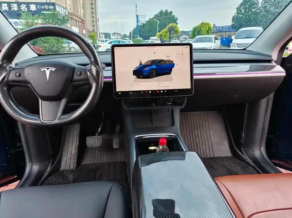 Tesla Model Y — фото 4