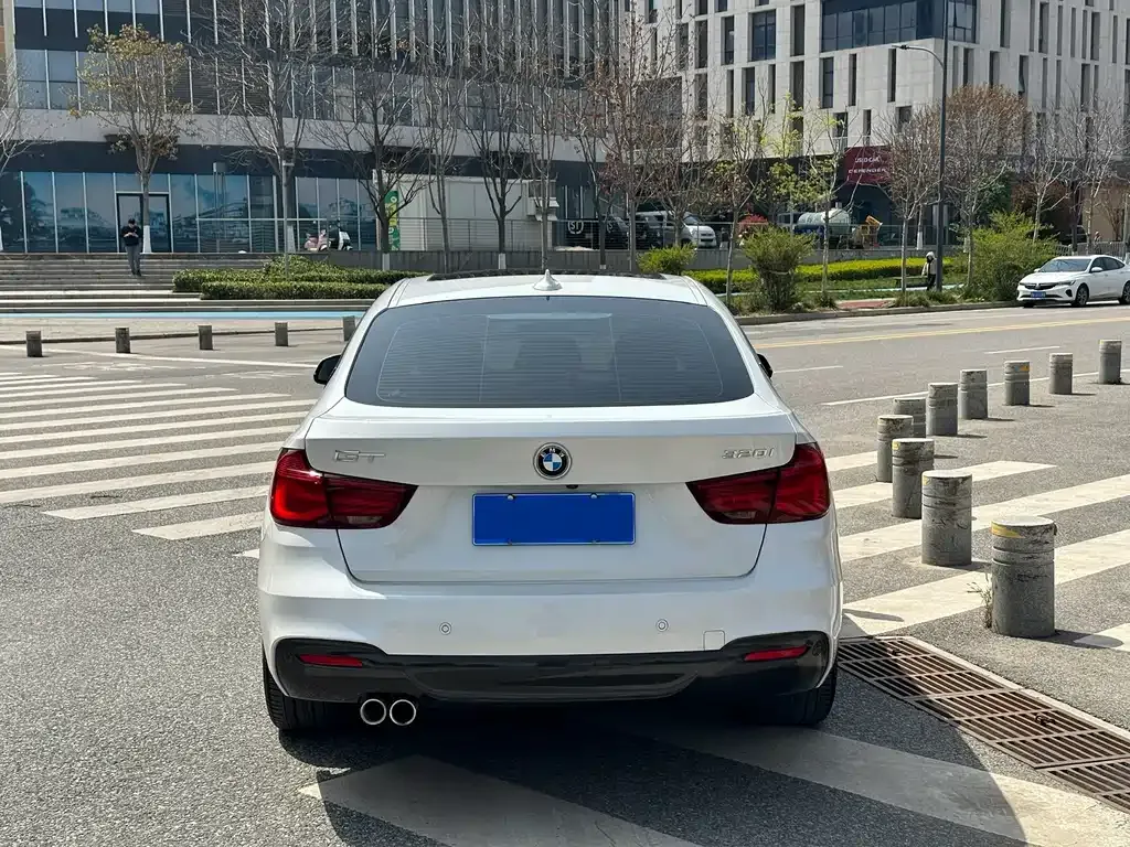 BMW 3 Series GT — фото 8