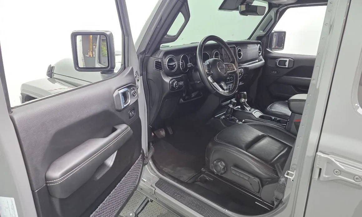 Jeep Wrangler — фото 2