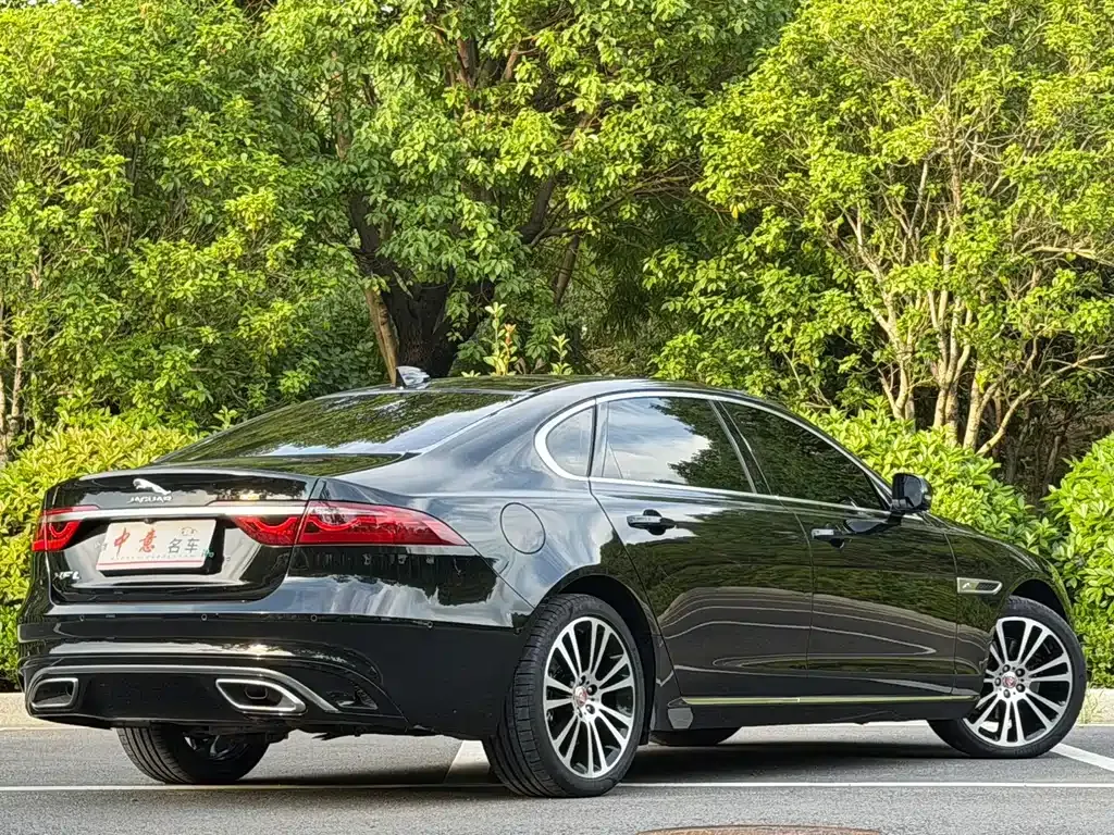 Jaguar XFL — фото 10