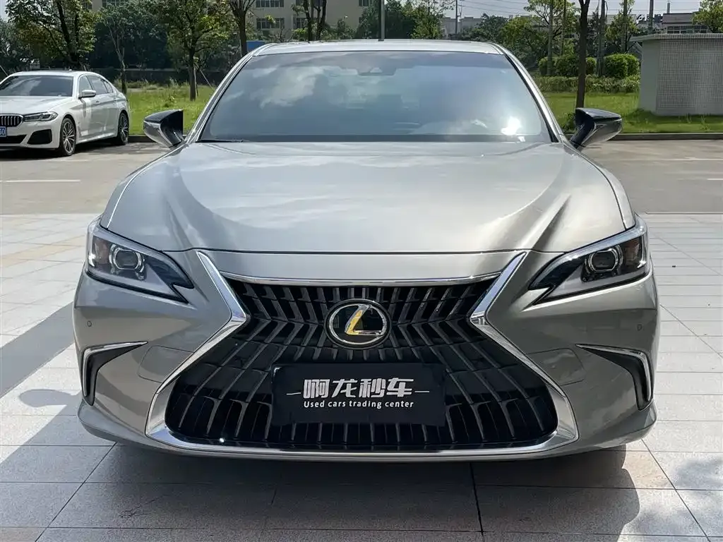 Lexus ES — фото 3