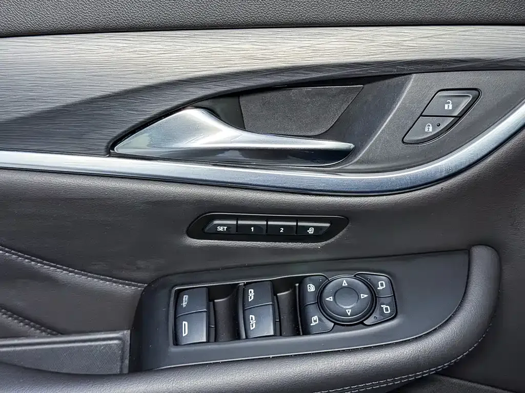 Buick Enclave — фото 6