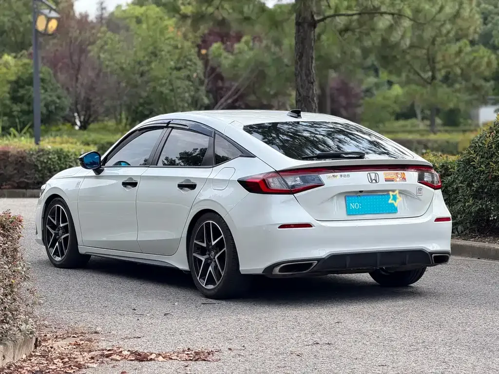 Honda Civic — фото 10