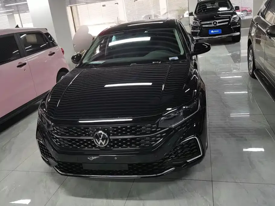 Volkswagen Passat — фото 8