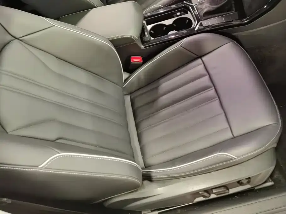 Volkswagen Passat — фото 5