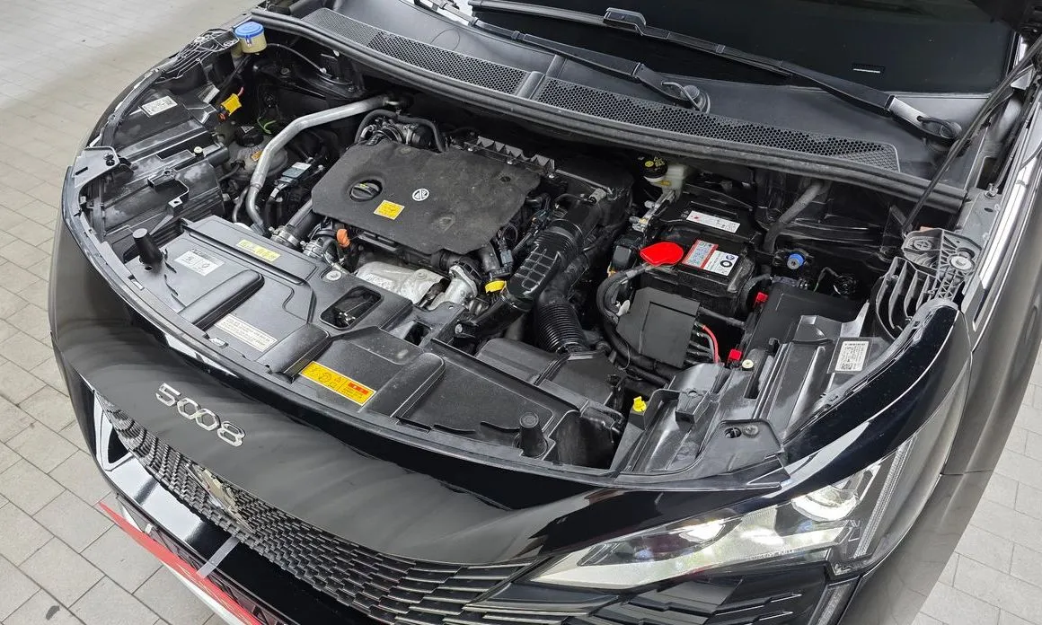 Peugeot 5008 — фото 10