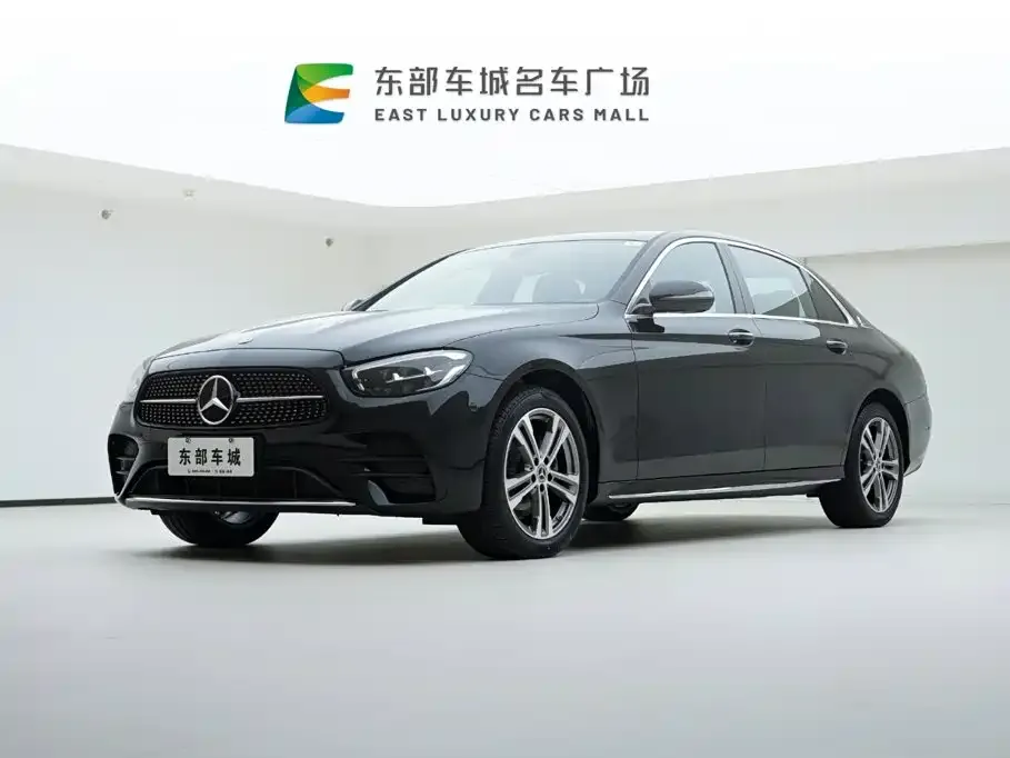 Mercedes-Benz E-Class — фото 1