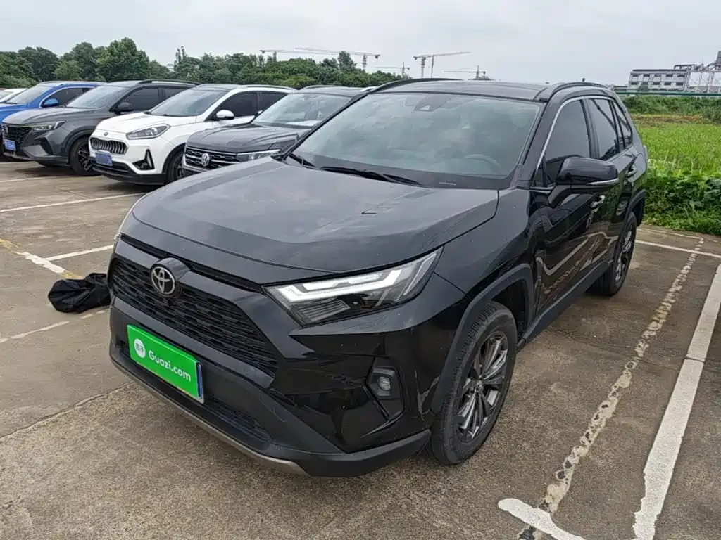 Toyota RAV4 — фото 4