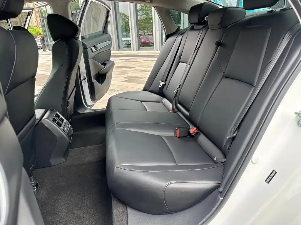Honda Accord — фото 2