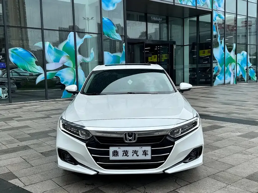 Honda Accord — фото 8