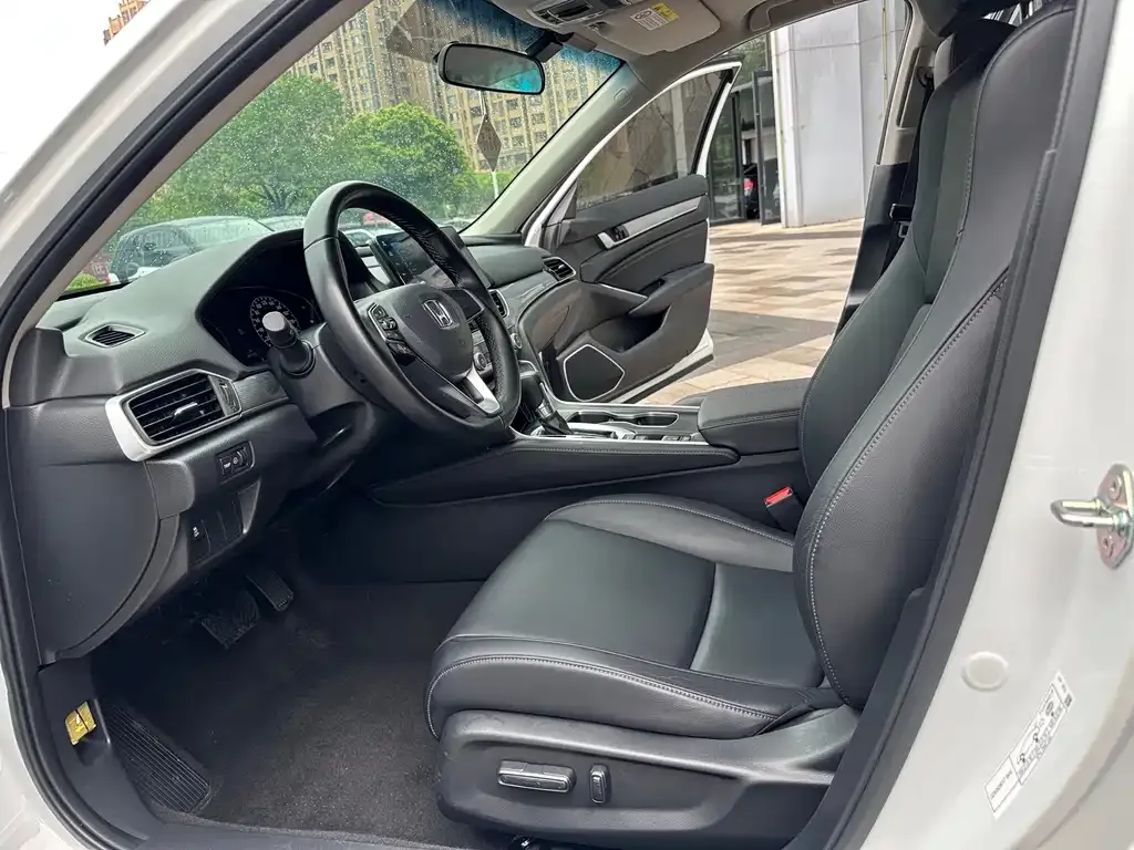 Honda Accord — фото 4