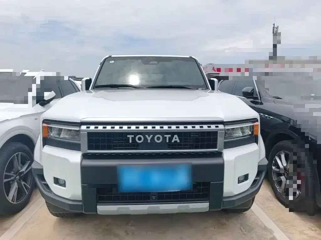 Toyota Prado 2024 из CN, фото 3