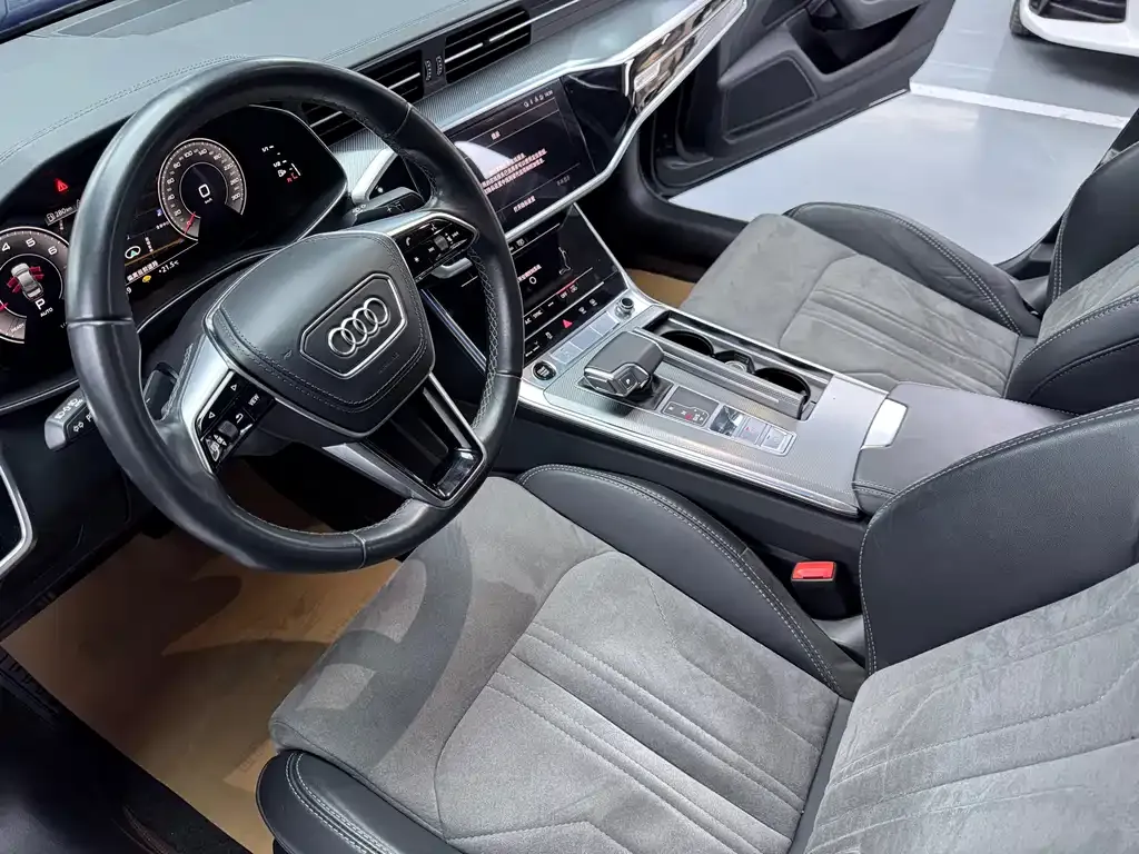 Audi A6L 2022 из CN, фото 9