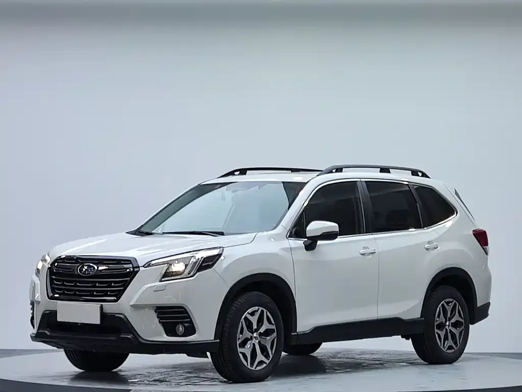 Subaru Forester — фото 1