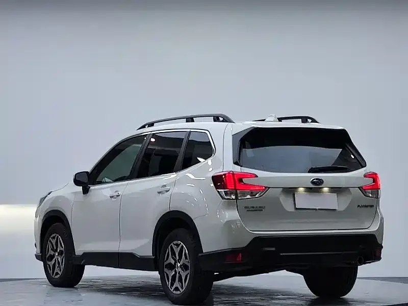 Subaru Forester — фото 7
