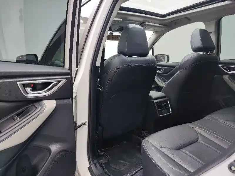 Subaru Forester — фото 9