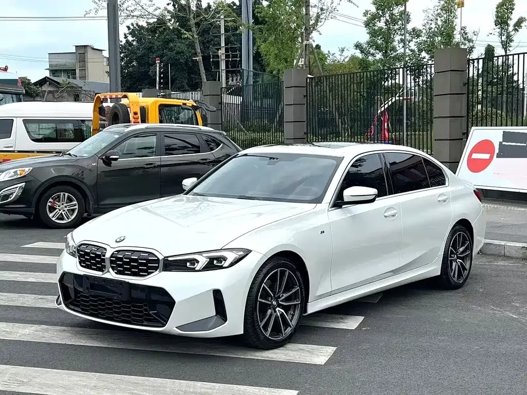 BMW 3 Series — фото 1