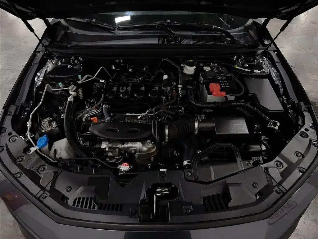 Honda Accord — фото 10
