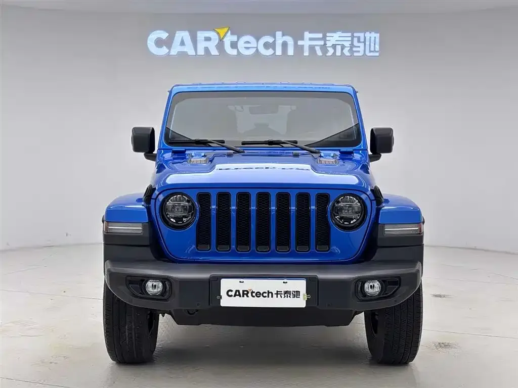 Jeep Wrangler 2023 из CN, фото 3
