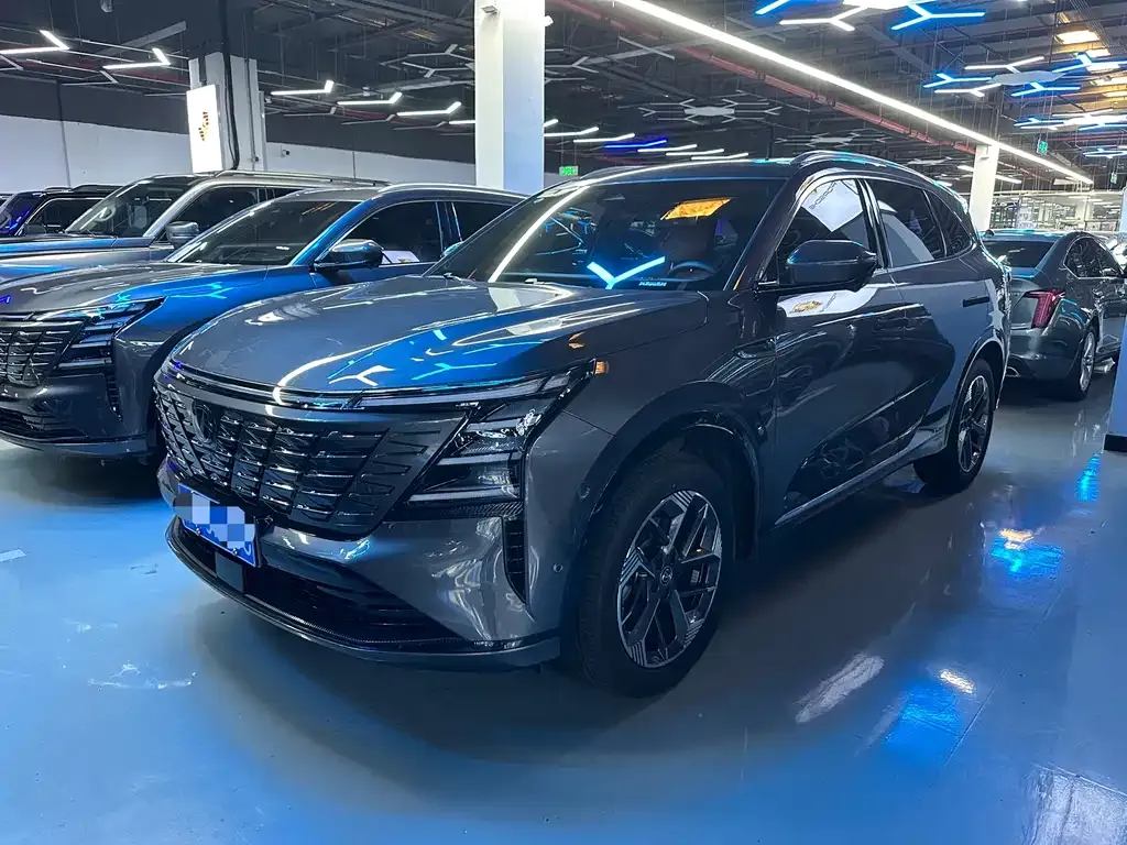 Changan CS75PLUS — фото 1