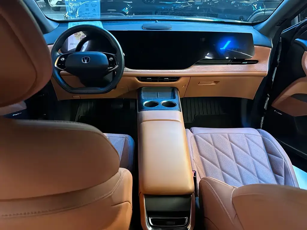 Changan CS75PLUS — фото 3