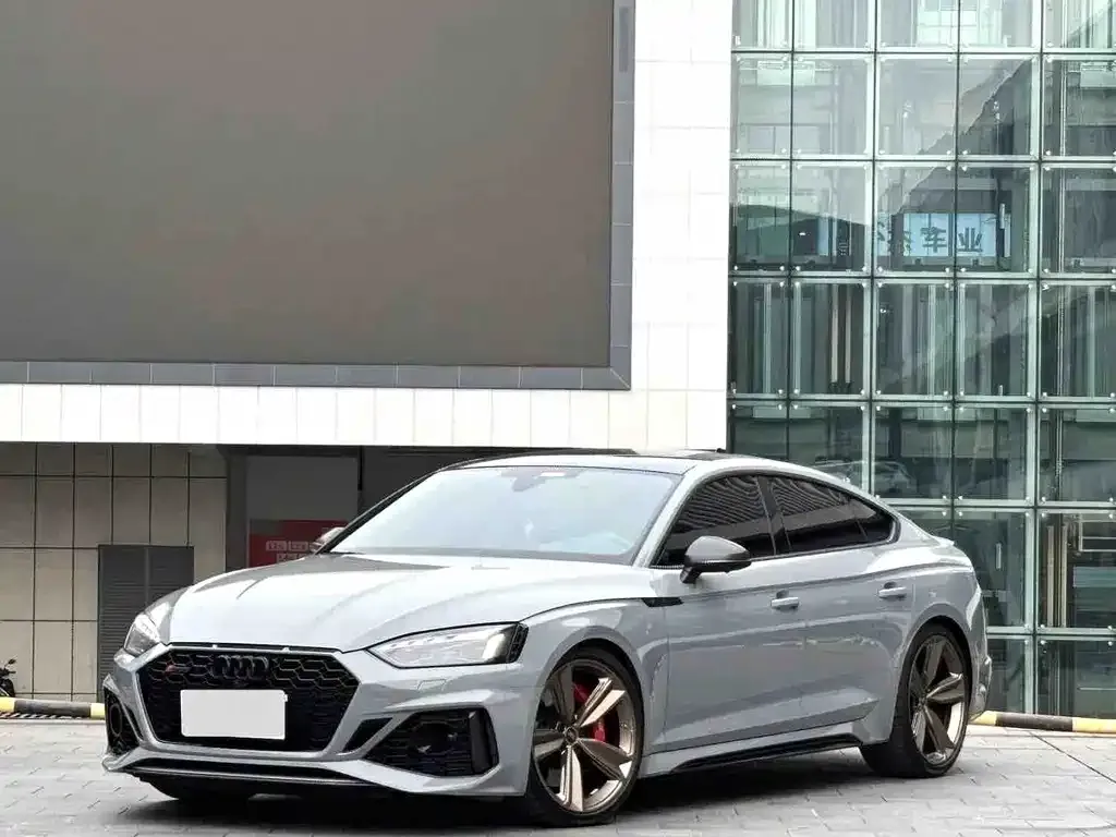 Audi RS 5 — фото 1