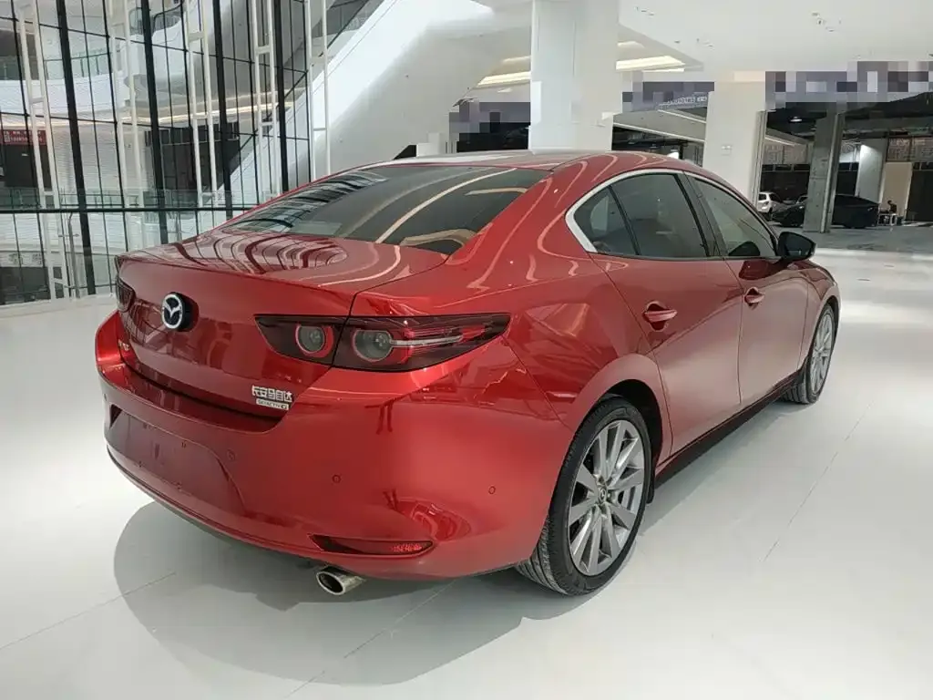 Mazda 3 Axela — фото 4