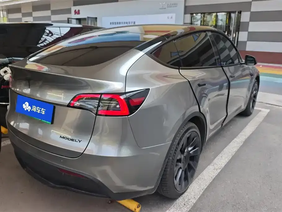 Tesla Model Y — фото 7