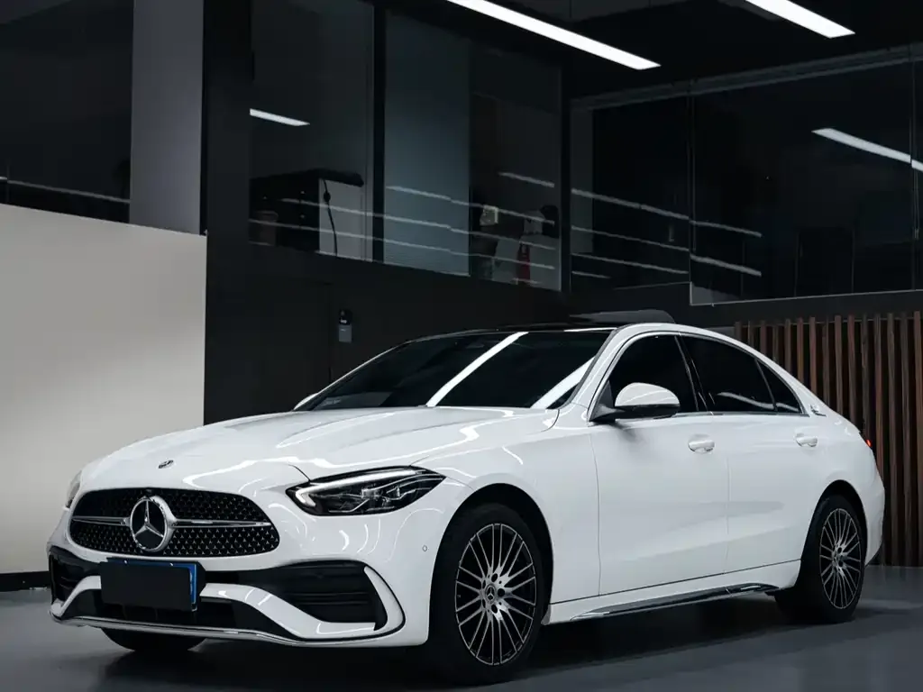 Mercedes-Benz C-Class — фото 1