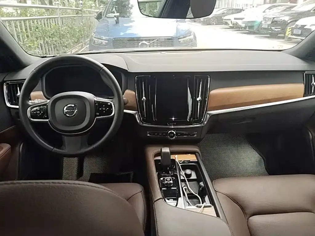 Volvo S90 — фото 4