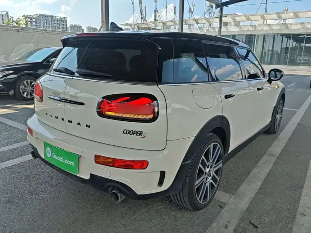 MINI Clubman — фото 9
