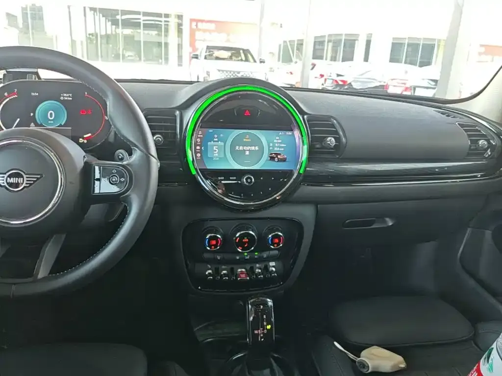 MINI Clubman — фото 10