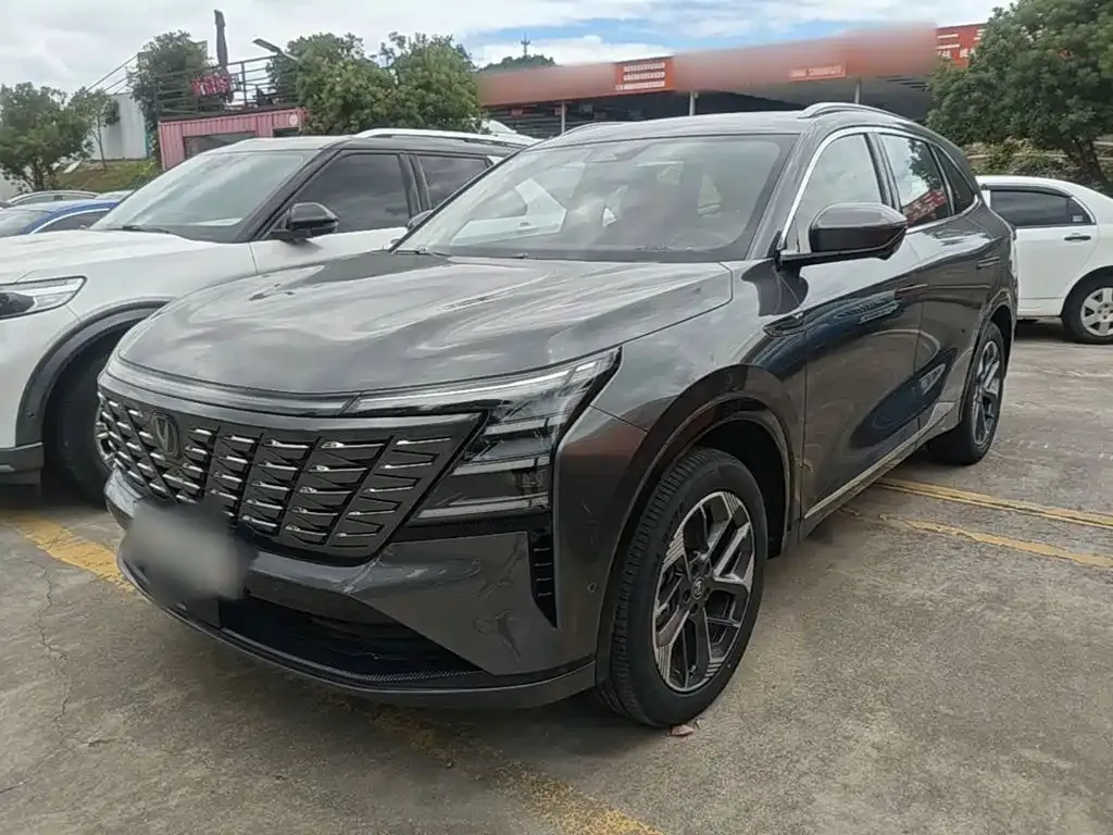 Changan CS75PLUS — фото 1