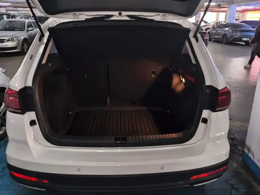 Volkswagen Tharu 2022 из CN, фото 10