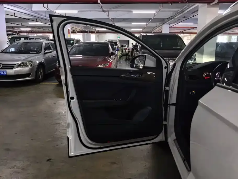 Volkswagen Tharu 2022 из CN, фото 5