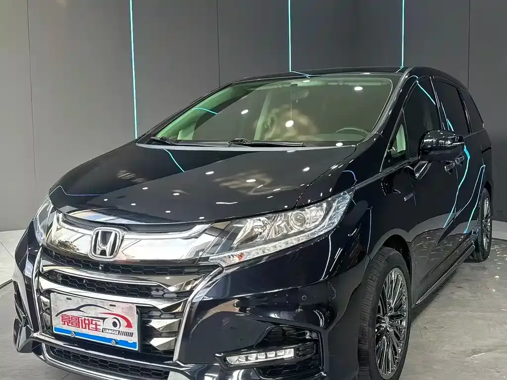 Honda Odyssey — фото 1