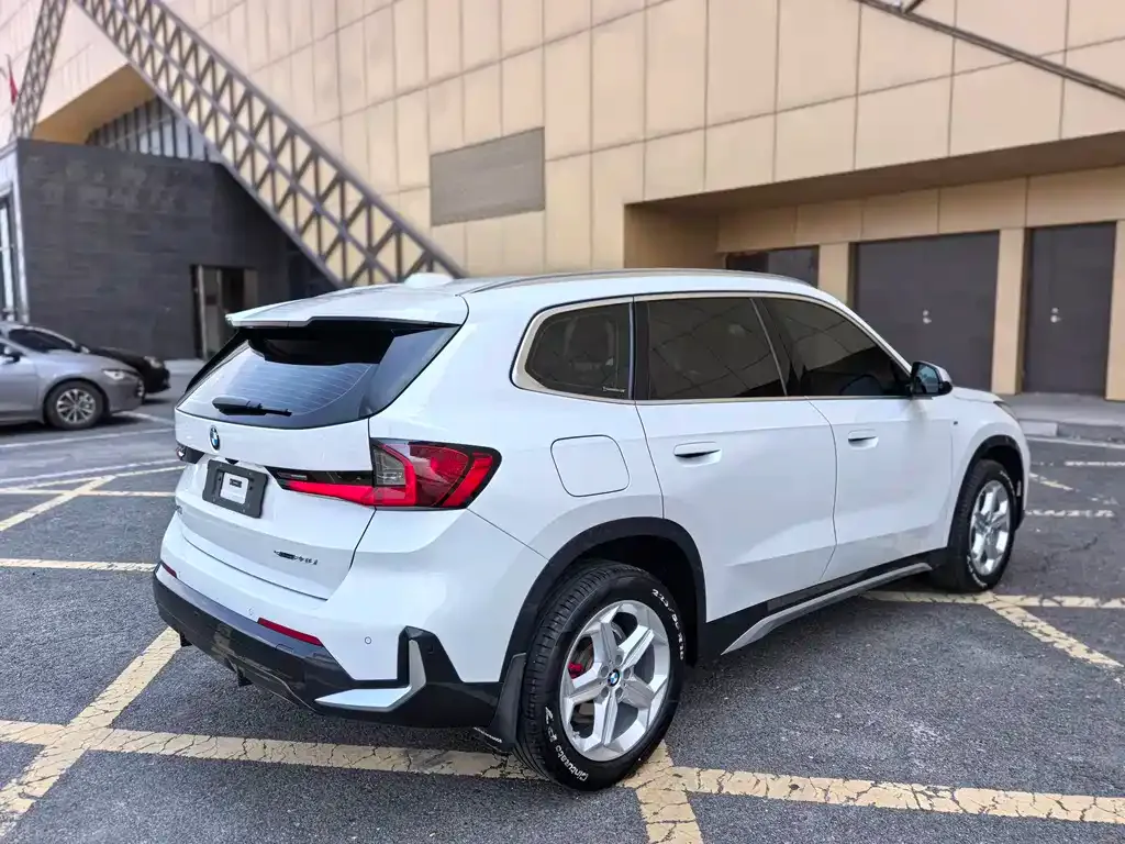 BMW X1 — фото 10