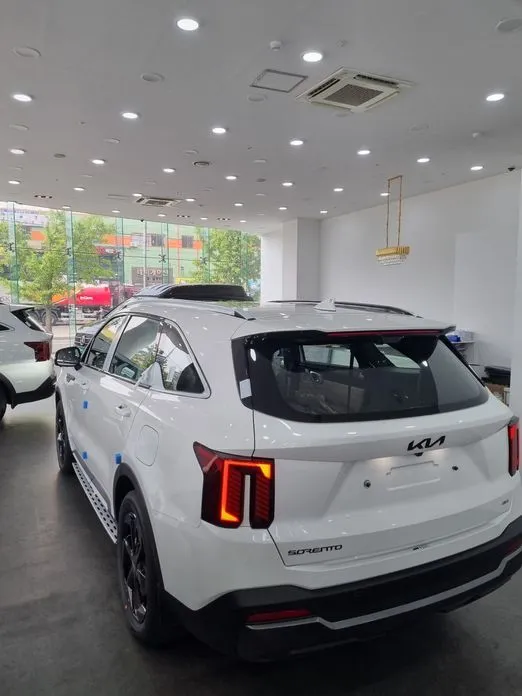 Kia Sorento — фото 6