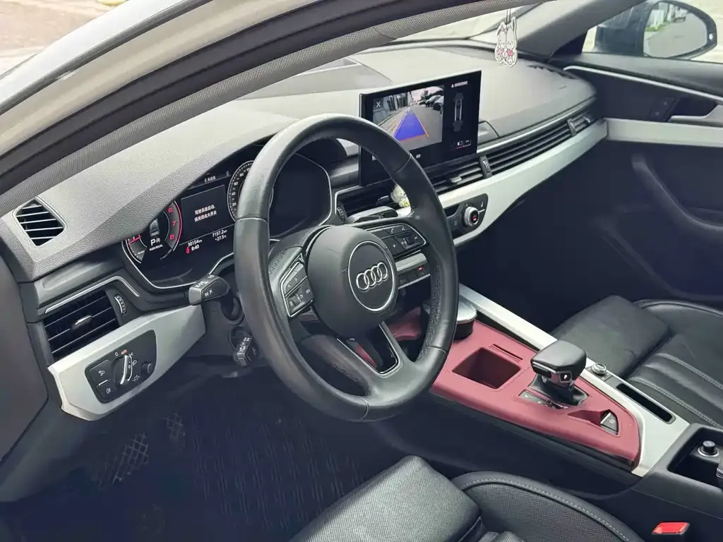 Audi A4L — фото 2