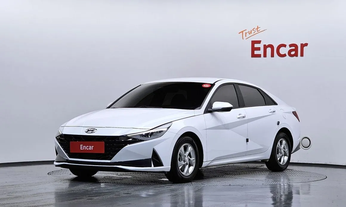 Hyundai AVANTE — фото 1