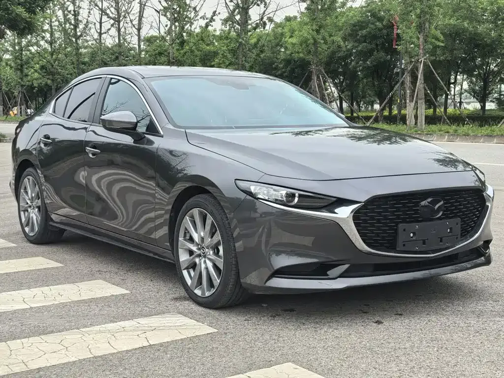 Mazda 3 Axela — фото 10