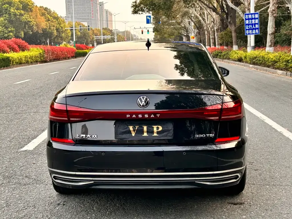 Volkswagen Passat — фото 5