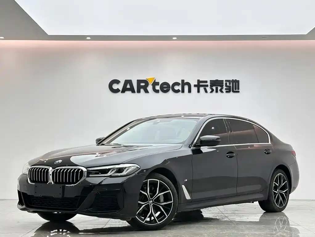 BMW 5 Series — фото 1