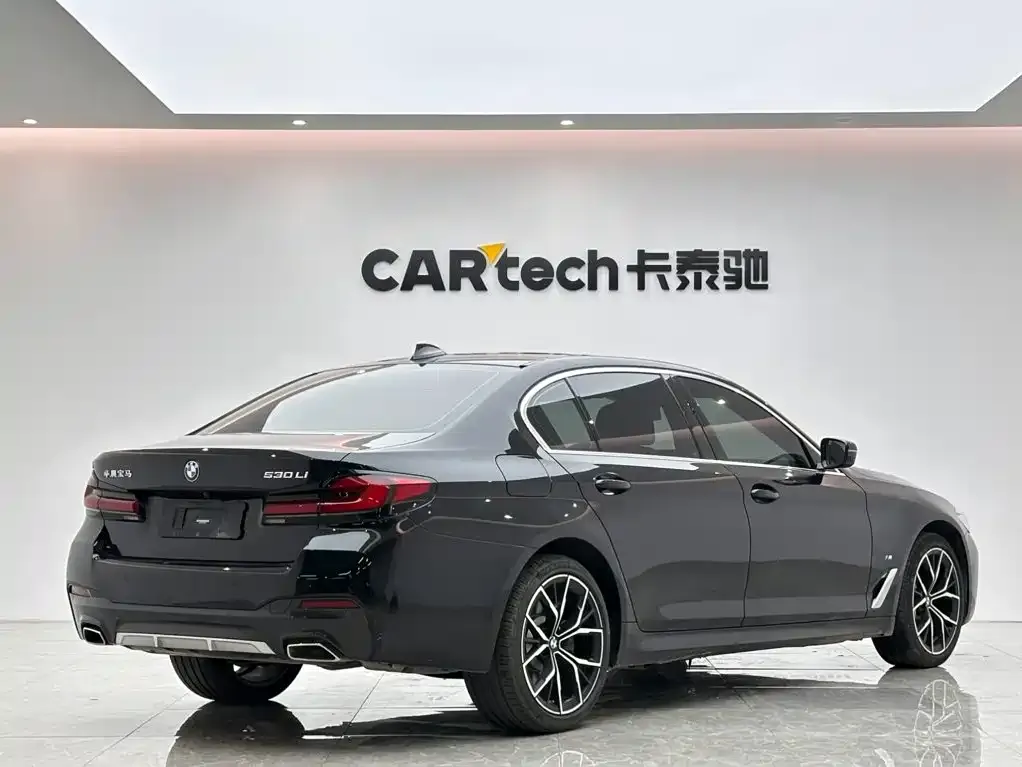 BMW 5 Series — фото 2