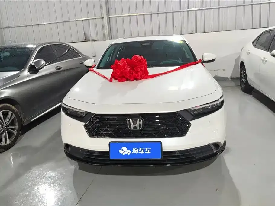 Honda Accord — фото 6