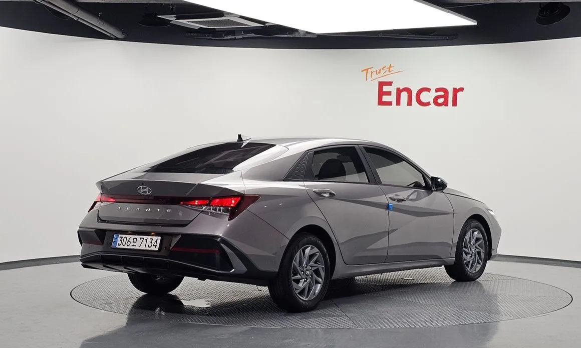 Hyundai AVANTE — фото 5