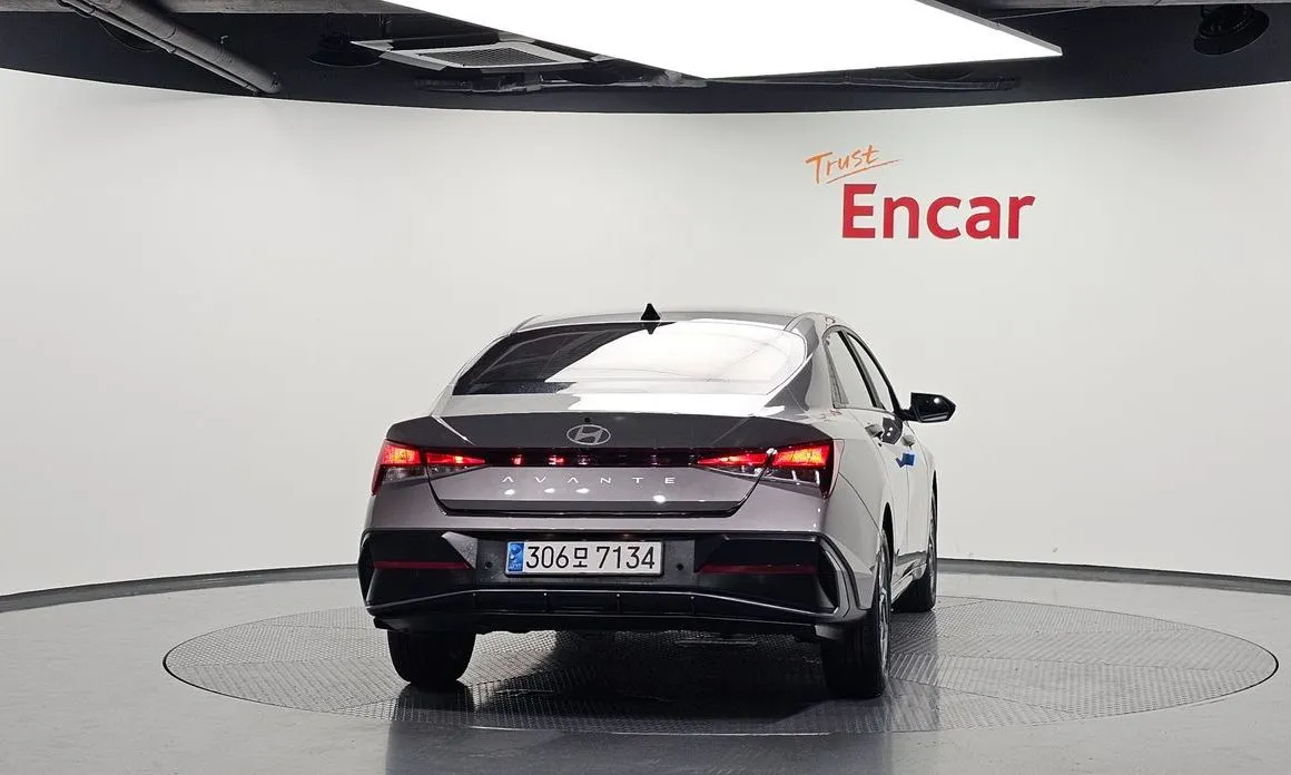 Hyundai AVANTE — фото 4