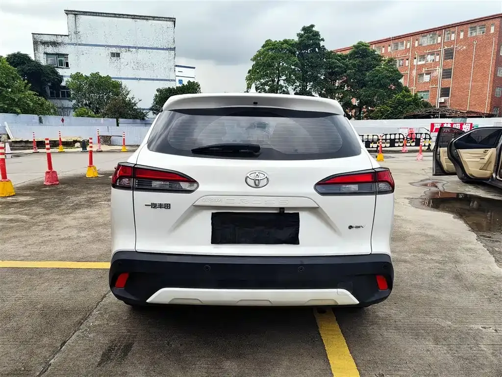 Toyota Corolla Cross — фото 6