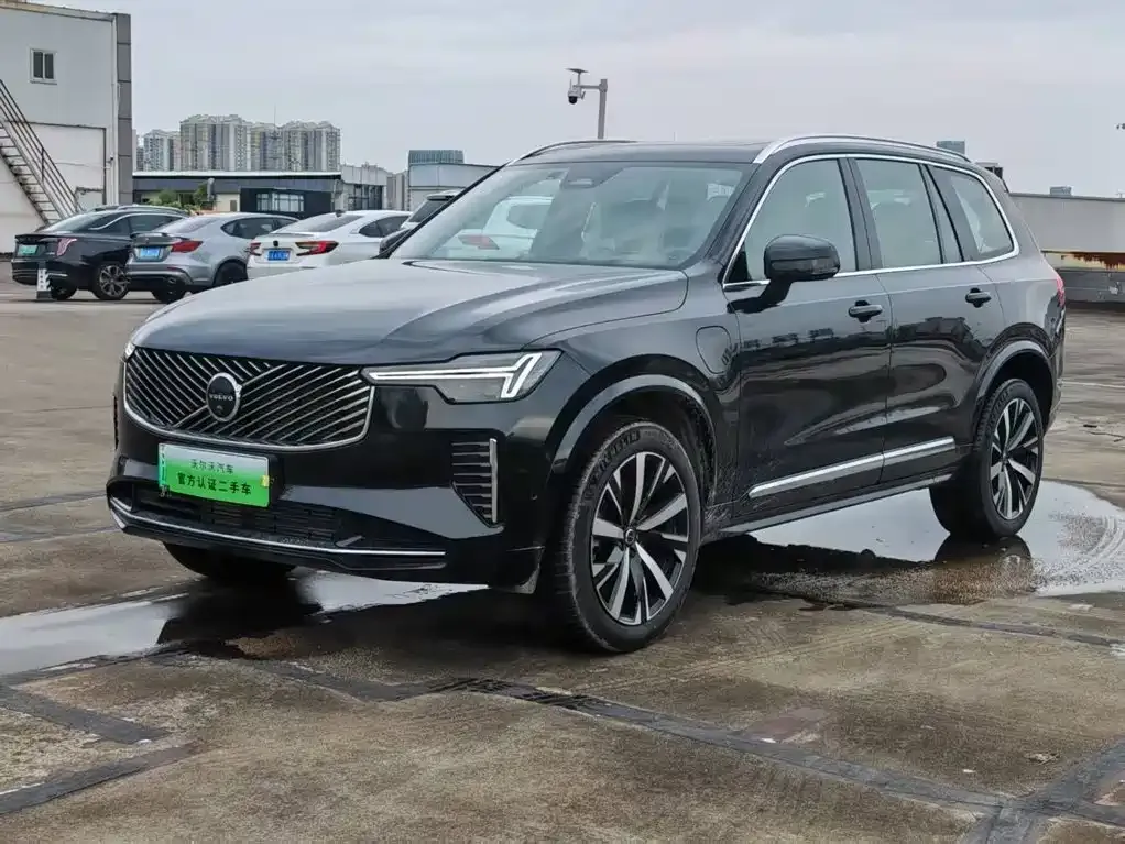 Volvo XC90 PHEV — фото 1