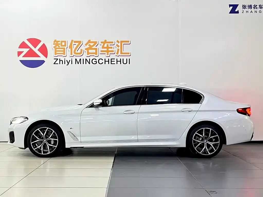 BMW 5 Series — фото 2